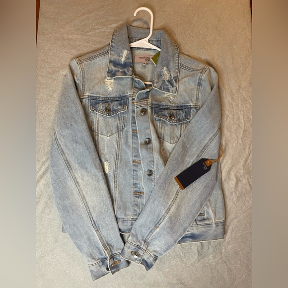 Working title NEW denim hand painted custom Five Nights at freddy’s jacket - Picture 2 of 8